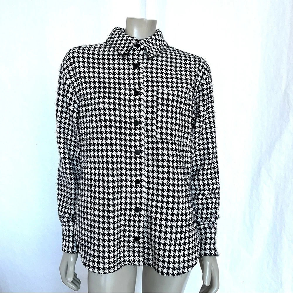 WAYF Women’s Houndstooth Shirt, Jacket - Picture 4 of 16